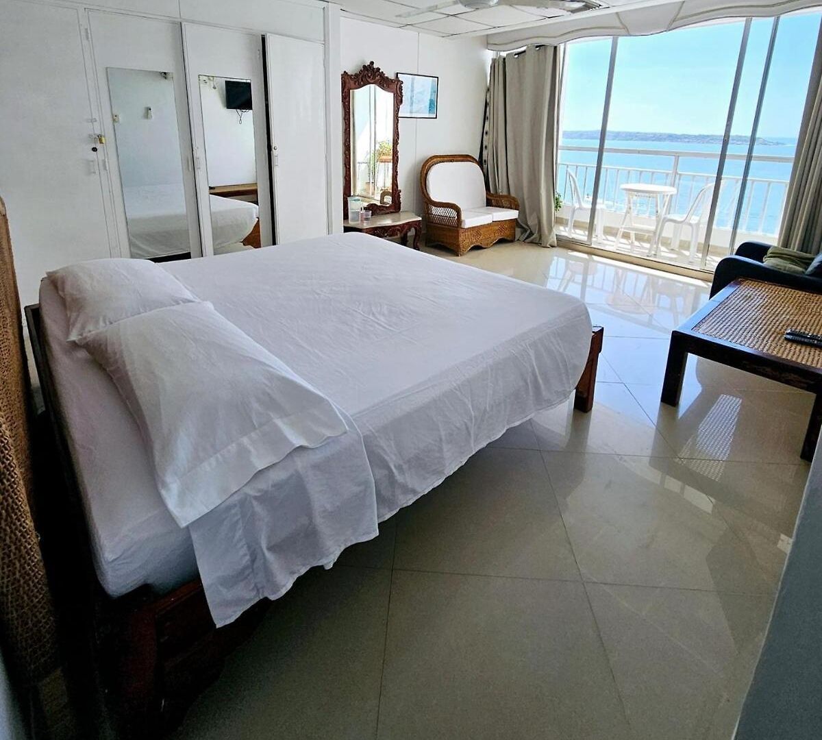 Vacation With Water Views In Every Room! * Cartagena