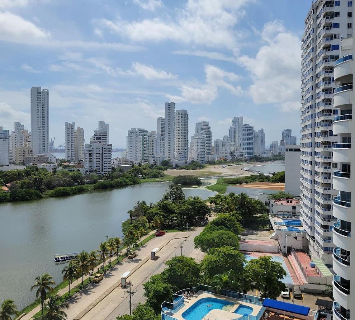Apartamento Vacation With Water Views In Every Room!