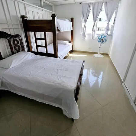 Vacation With Water Views In Every Room! Apartment