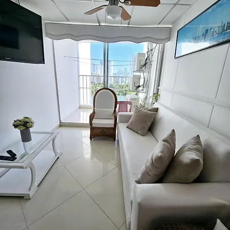 Vacation With Water Views In Every Room! Cartagena