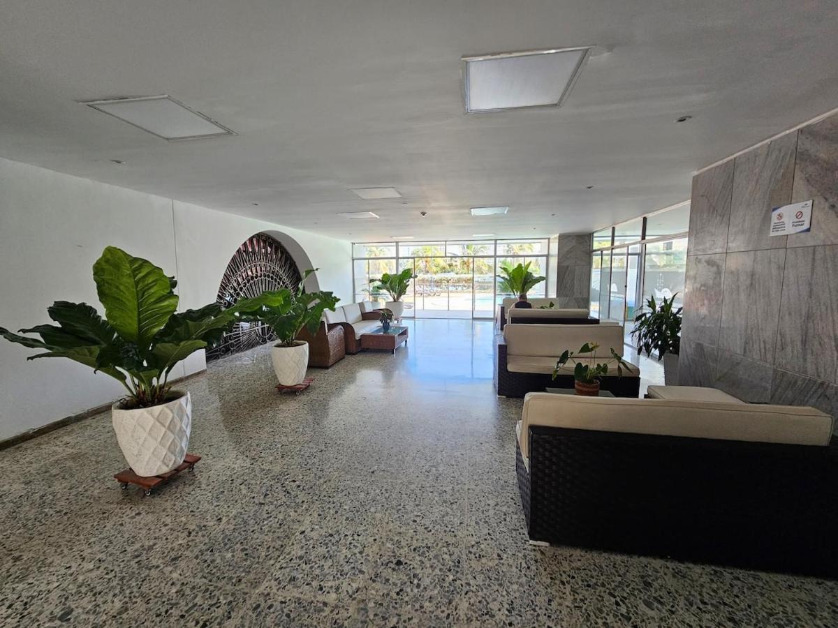 Vacation With Water Views In Every Room! Apartamento