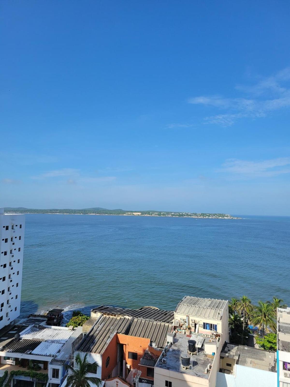 Vacation With Water Views In Every Room!